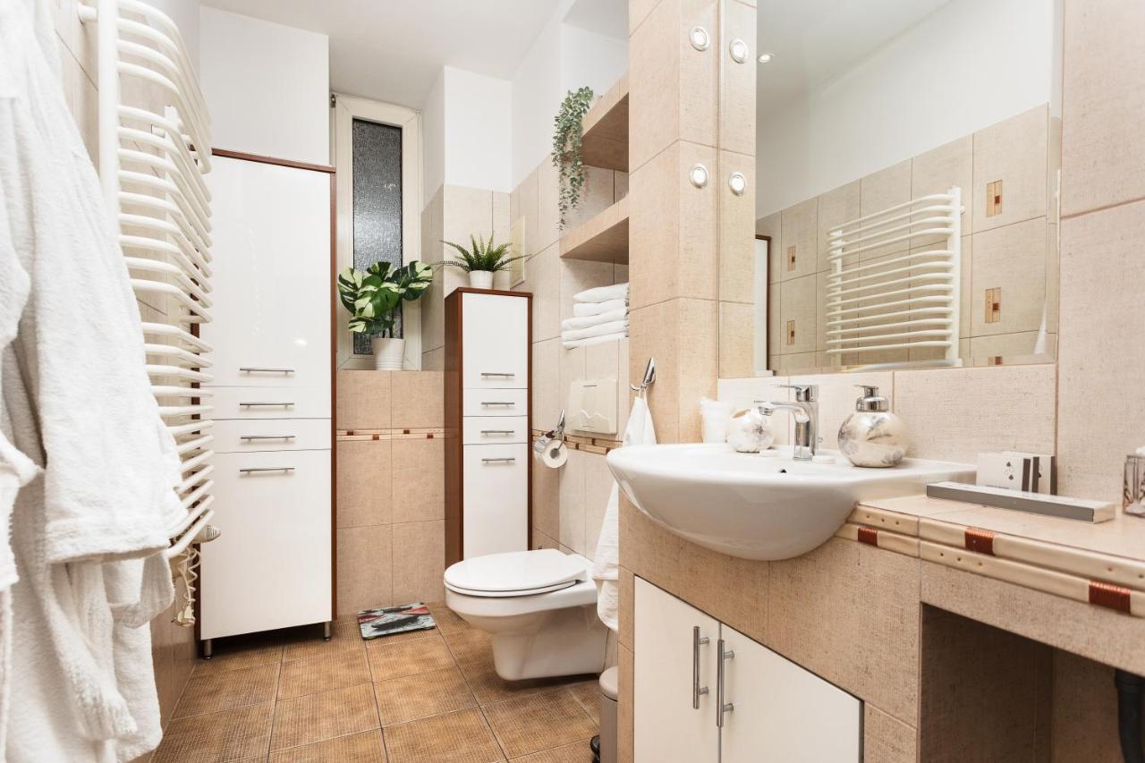 Apartament Vinci คราคูฟ ภายนอก รูปภาพ